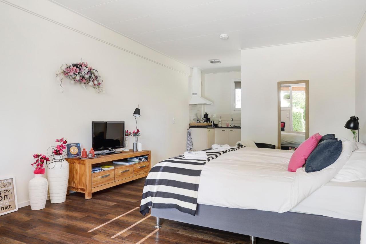 Bed and Breakfast Rheezerstee Экстерьер фото