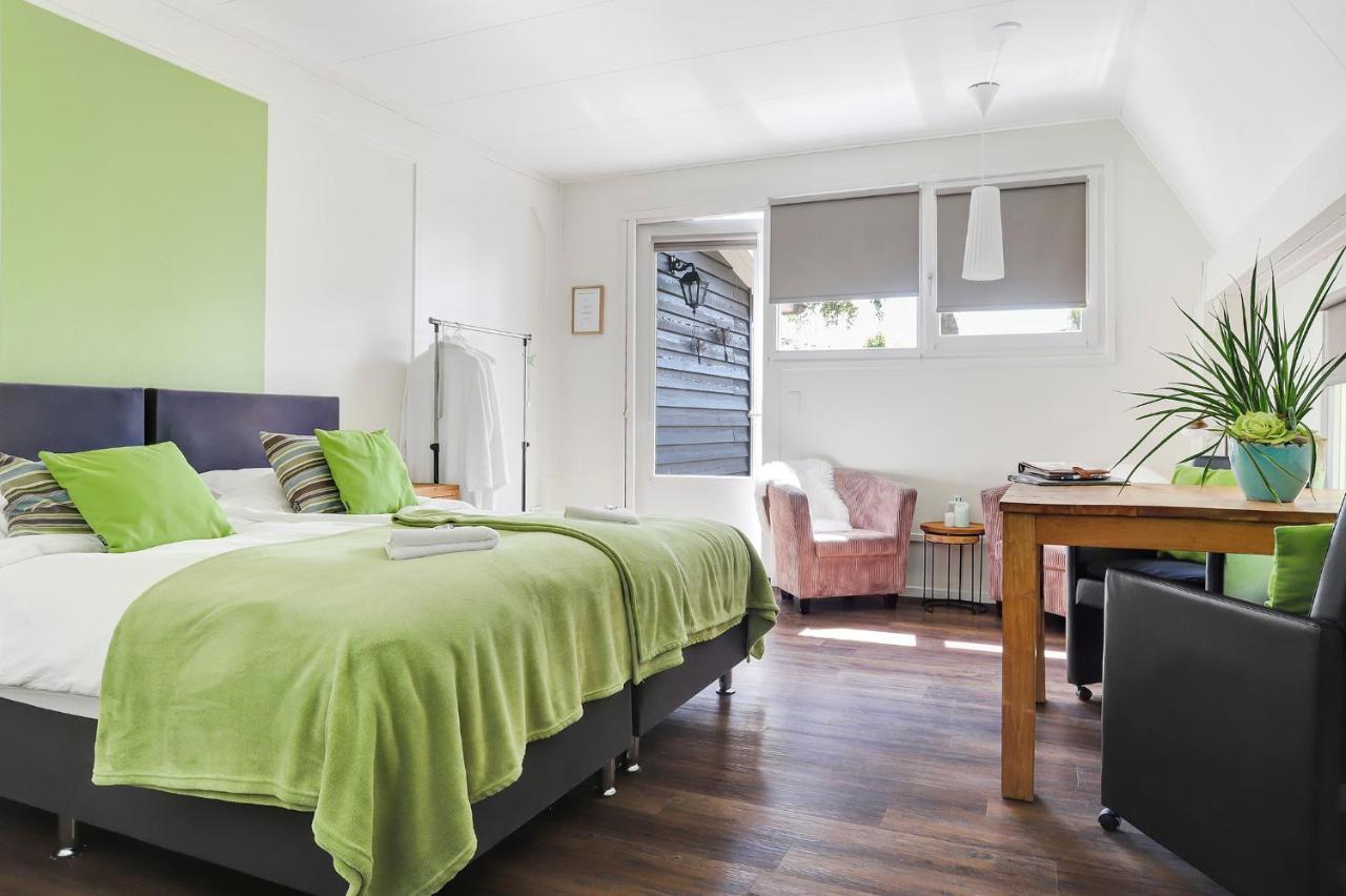 Bed and Breakfast Rheezerstee Экстерьер фото